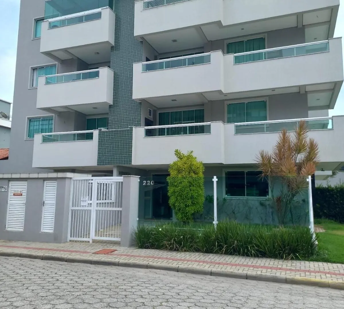 Apartamento Uma Quadra Da Praia Bombinhas 0*,  Brazil