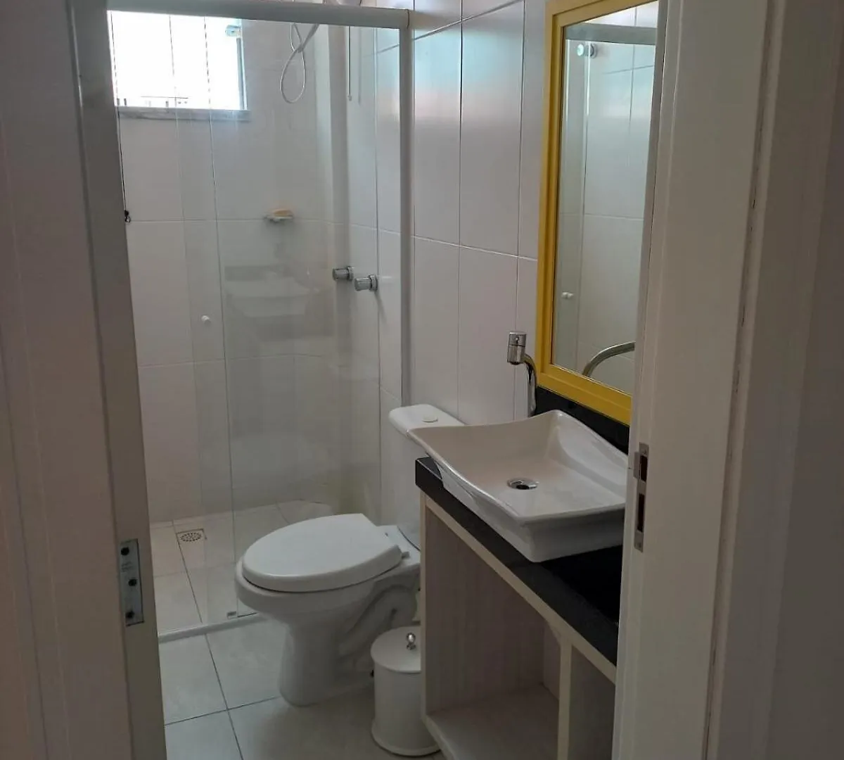 Apartamento Uma Quadra Da Praia 봄비나스 0*,