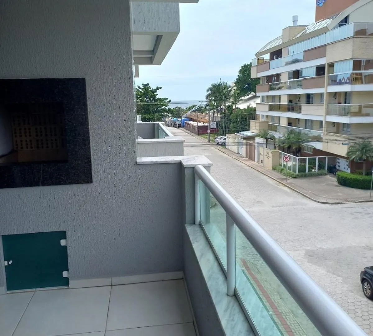 Apartamento Uma Quadra Da Praia 봄비나스 아파트