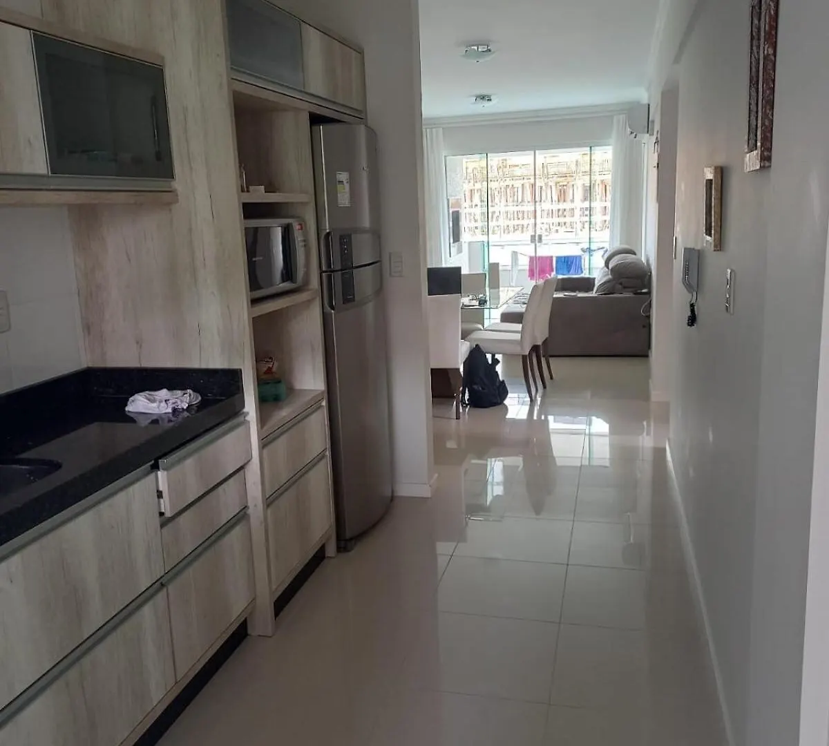 Apartamento Uma Quadra Da Praia 봄비나스